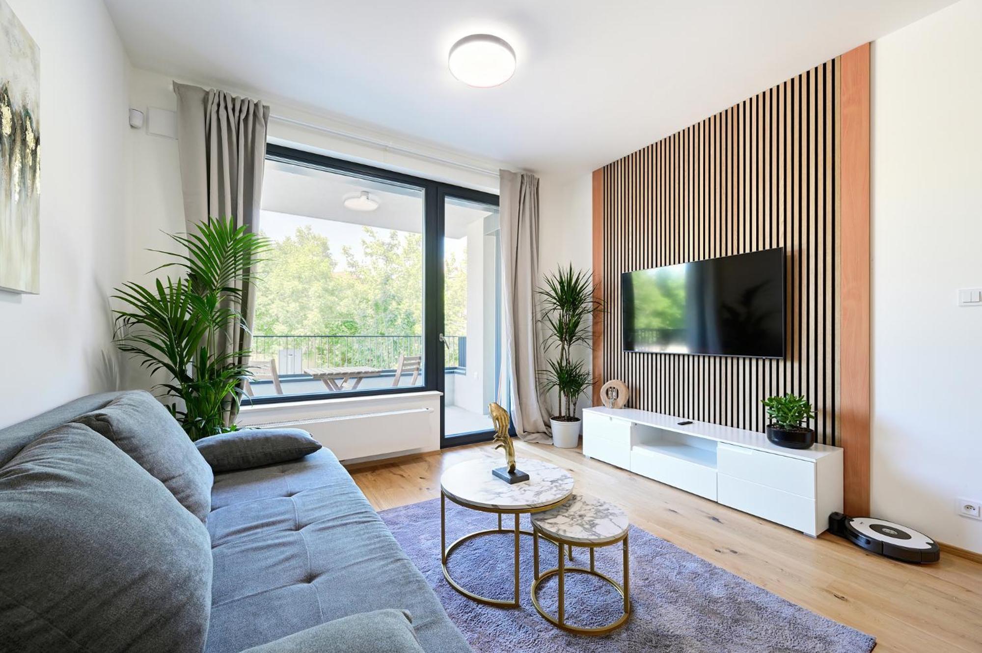 Luxury 1bdr Only 8 Min To Dancing House דירה *
