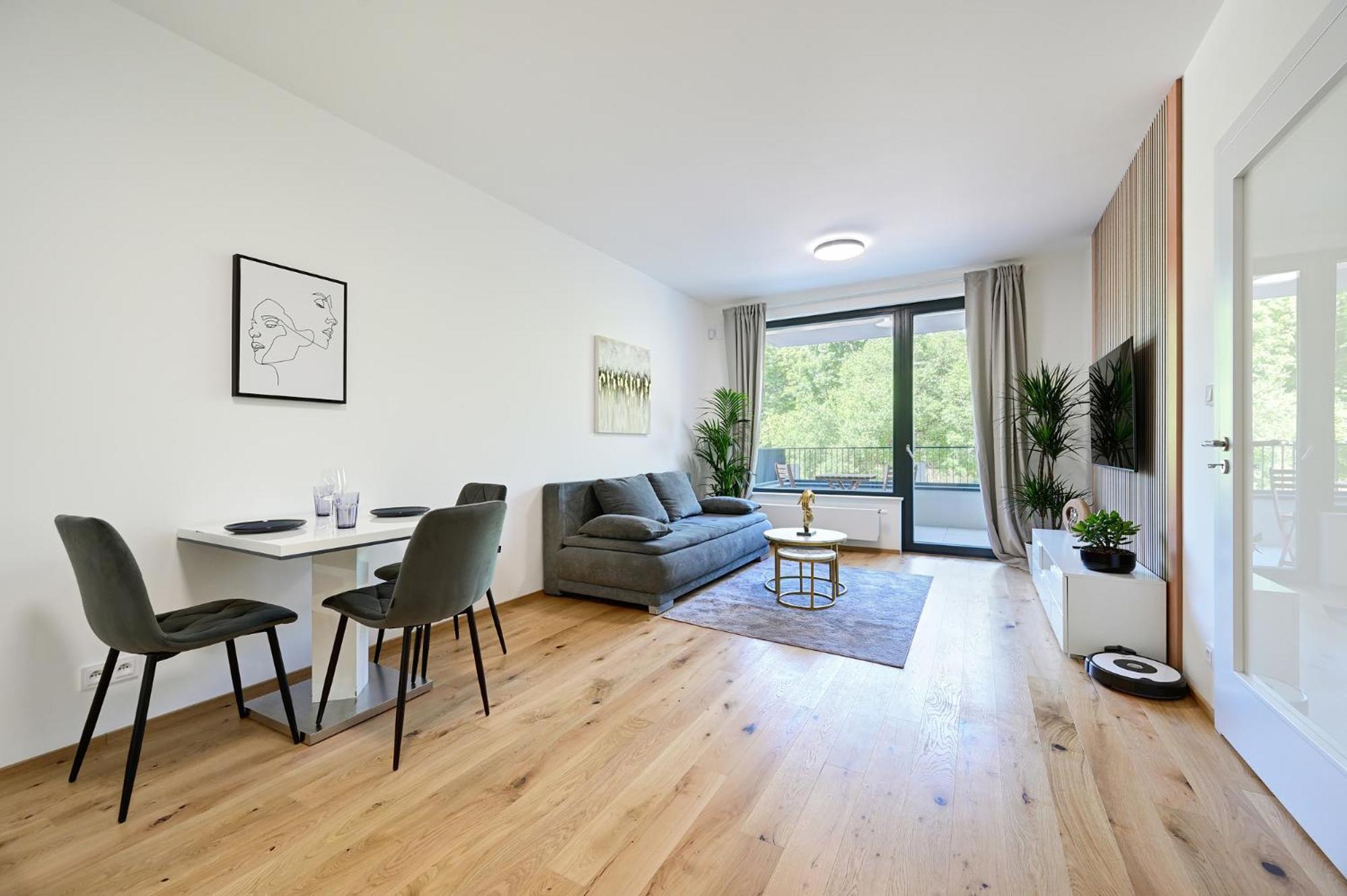 Luxury 1bdr Only 8 Min To Dancing House Appartamento
